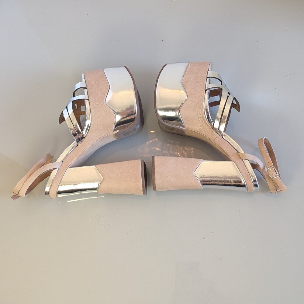 Jeffrey Campbell Y2K Nude Chrome Ambrose Platform Heels Shiny Ankle Strap NEW - Picture 3 of 12